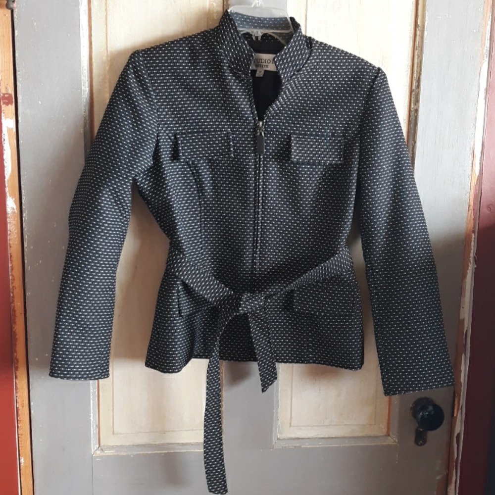 Studio I Zipper Blazer Black and White